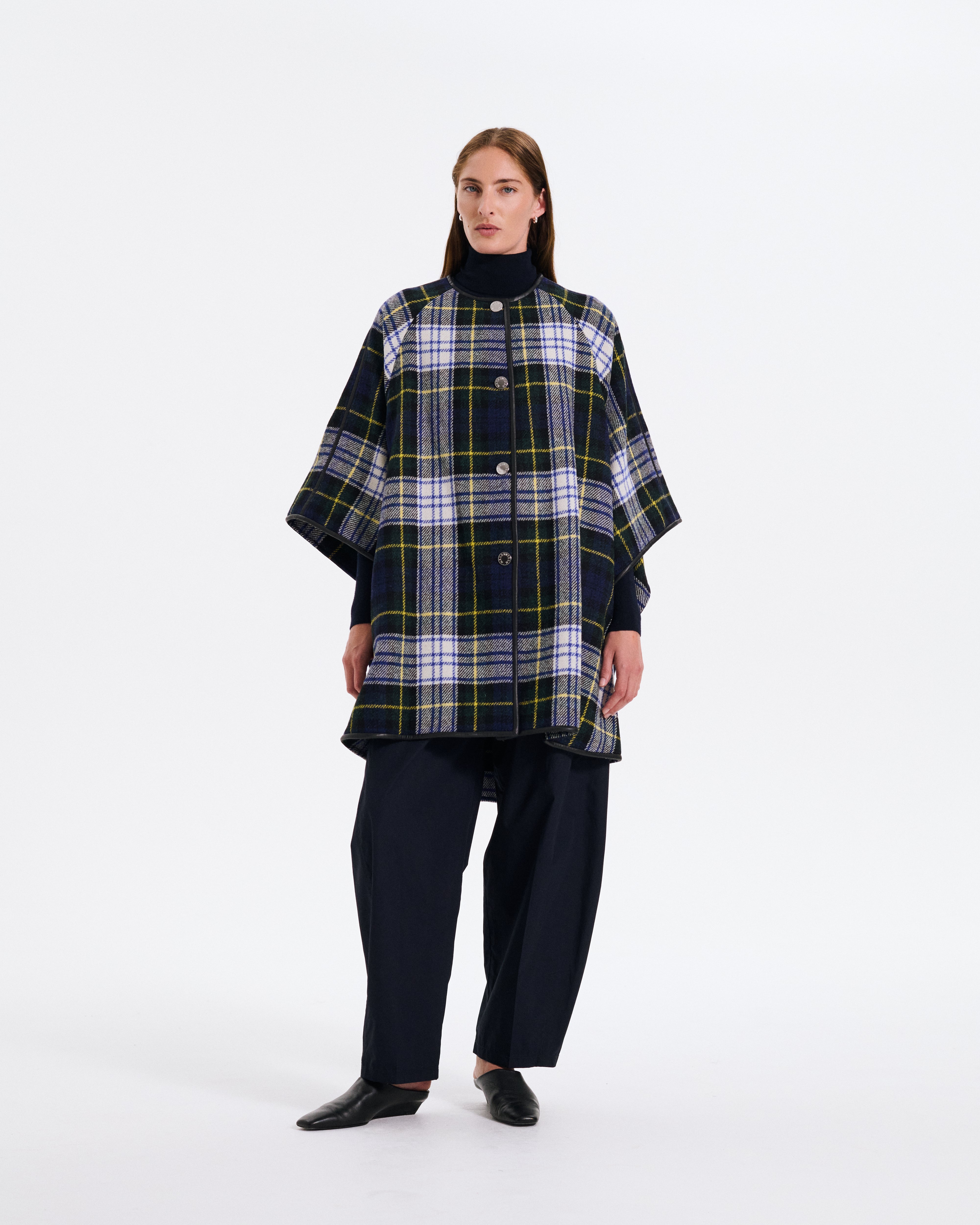 Sanquhar Harris Tweed Cape Gordon Dress Check