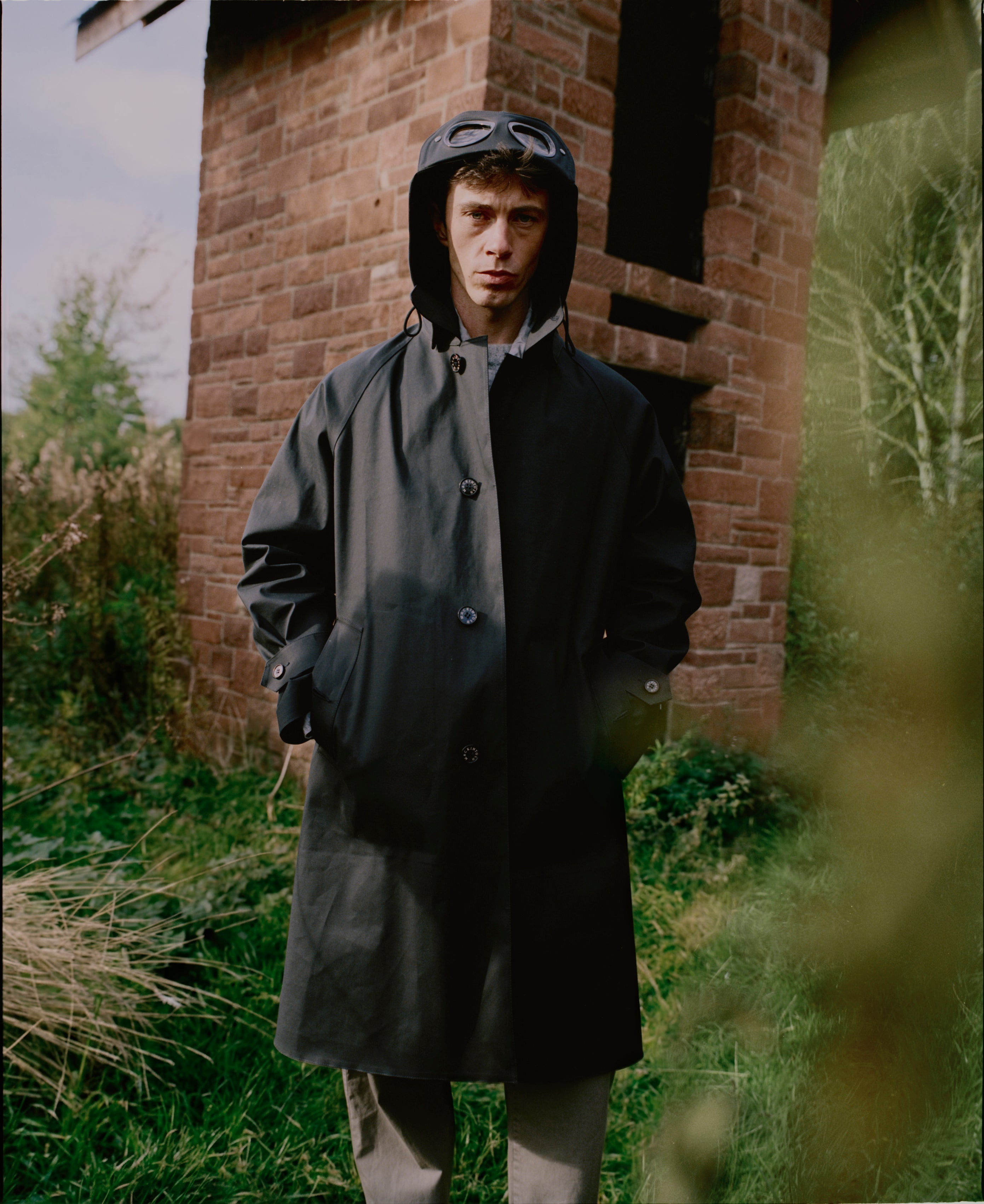 MACKINTOSH 公式 | ハンドメイドのラグジュアリーレインコートと