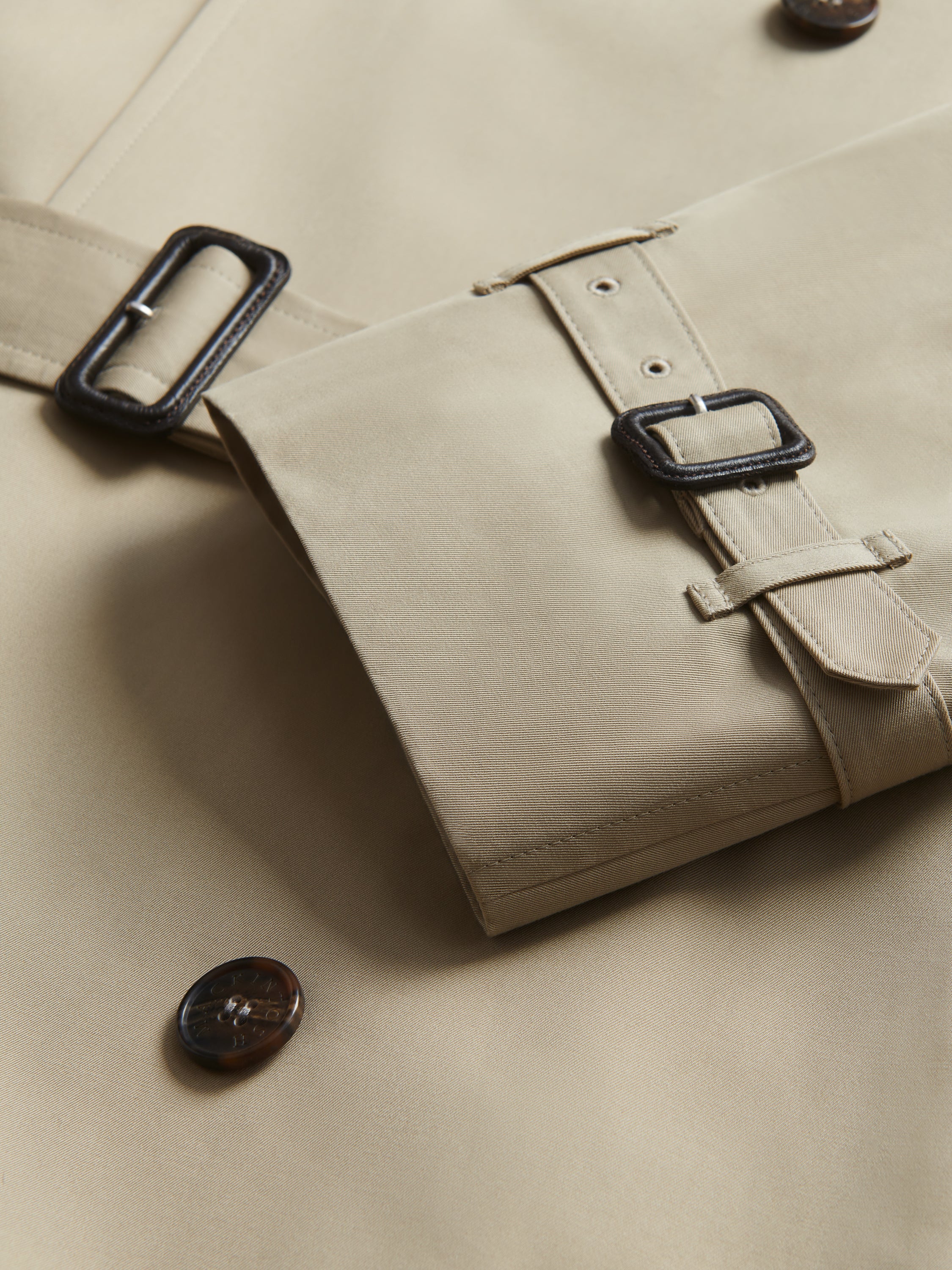 【新品・未使用】CASA FLINEダブルブレストコート/BEIGE CASA FLINE（カーサフライン）の「ウールボアパイピングコート