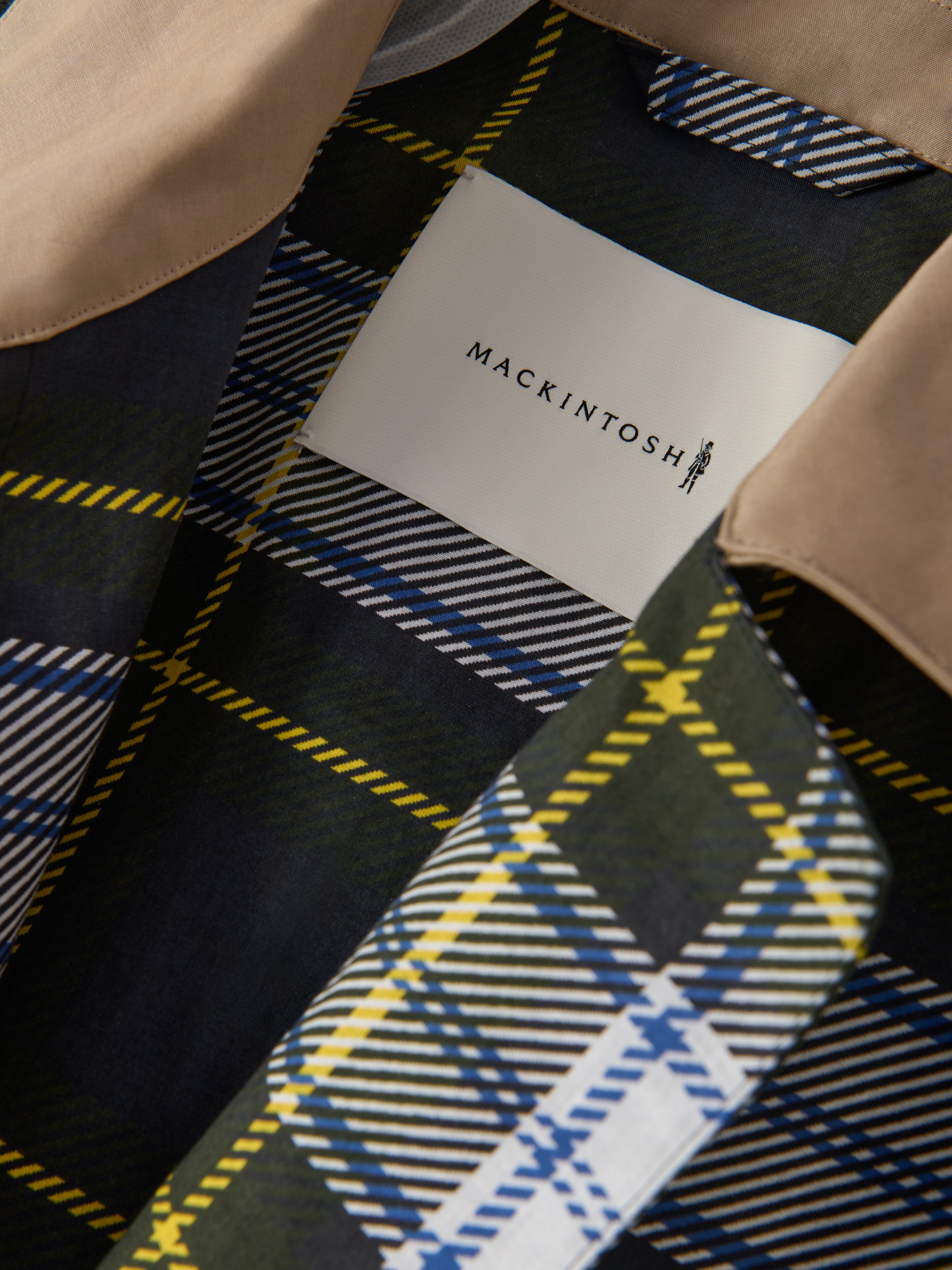 ウィメンズ BELTED BOWLAND Raintec® トレンチコート – Mackintosh